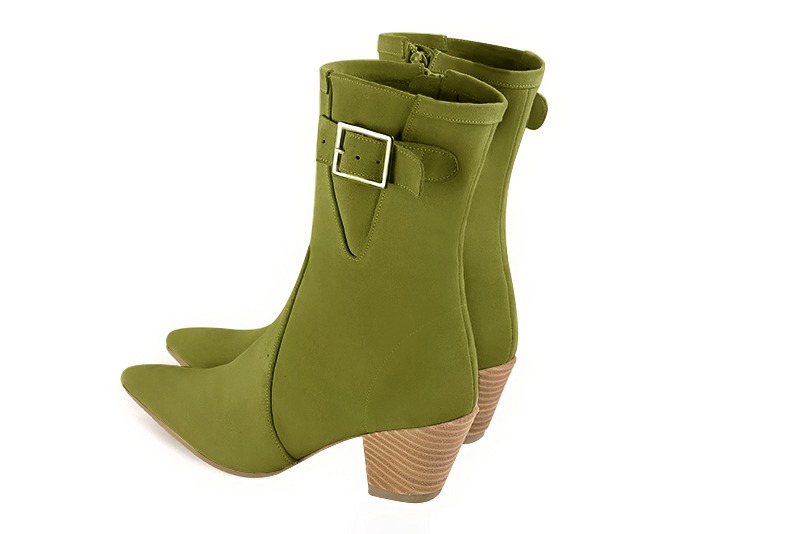 Bottines élégantes et raffinées avec une fermeture éclair à l'intérieur, coloris vert pistache. Bout effilé. Mi-haut à haut. Talon conique. Personnalisation : Choix des cuirs, des couleurs et des talons. Cou-de-pied sur mesure. - Florence KOOIJMAN